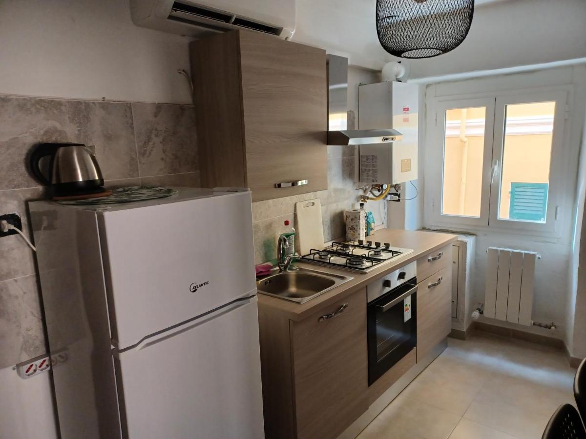 La Graziosa Del Carmine Apartment Genoa Bagian luar foto